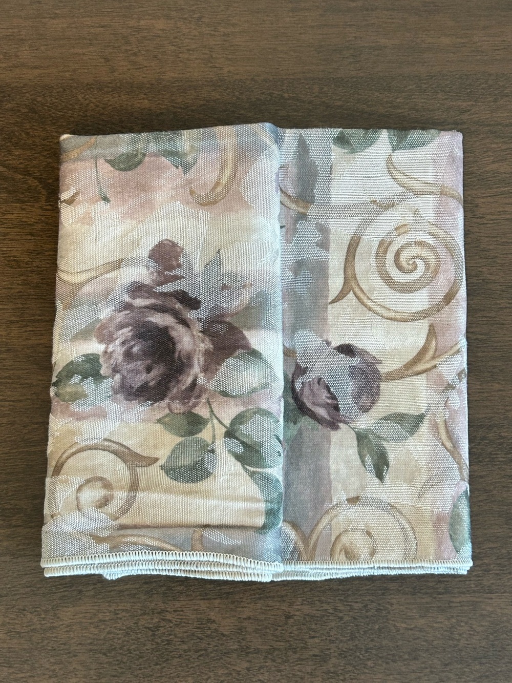 2 CROSCILL CHAMBORD CASSIS PURPLE ROSES FABRIC NAPKINS